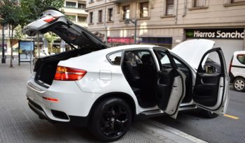 BMW X6 3.0 D X-Drive 245 cv. Performance, Techo, Cámara, 20″. lleno