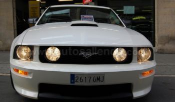 FORD MUSTANG V8 GT CALIFORNIA ESPECIAL 375 CV lleno