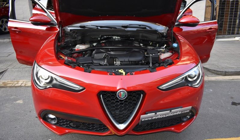 Alfa Romeo Stelvio 2.2 Diesel Executive Q4 210 CV lleno